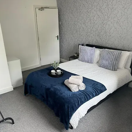 Woodman House- 7 Bedrooms - Sleeps 14 Appartement *