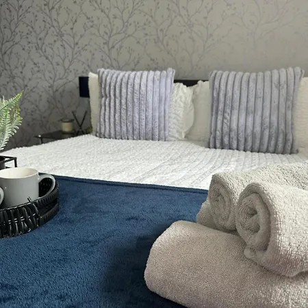 Woodman House- 7 Bed House Apartment Egremont (Cumbria)